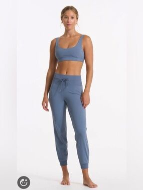 Vuori Daily Jogger